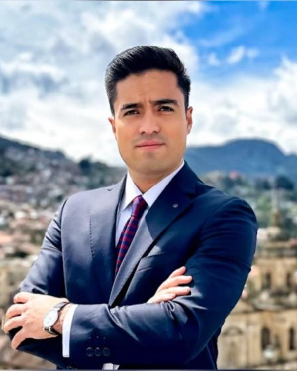 Miguel Ibáñez — Conferencista Cumbre 2026